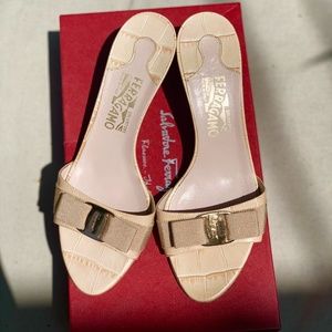 Almost new!!! Salvatore Ferragamo sandals  8.5